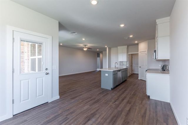 1721 Elm Circle, Tuttle, OK 73089