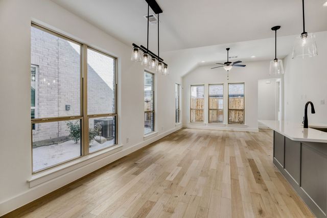 609 Damsel June Street, Lewisville, TX 75056