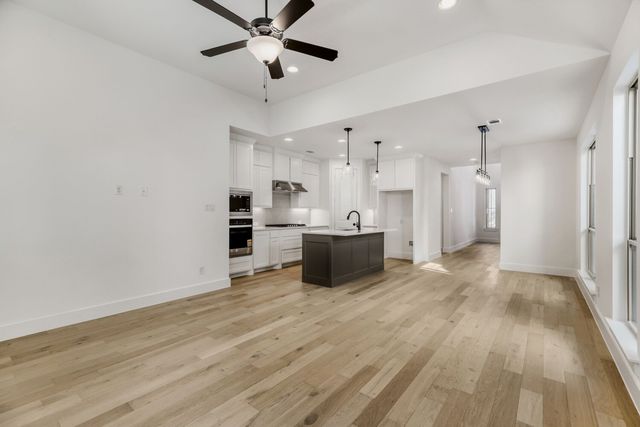 609 Damsel June Street, Lewisville, TX 75056