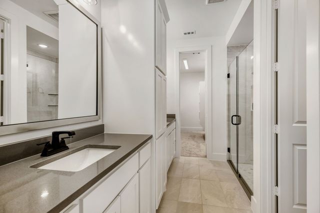 609 Damsel June Street, Lewisville, TX 75056