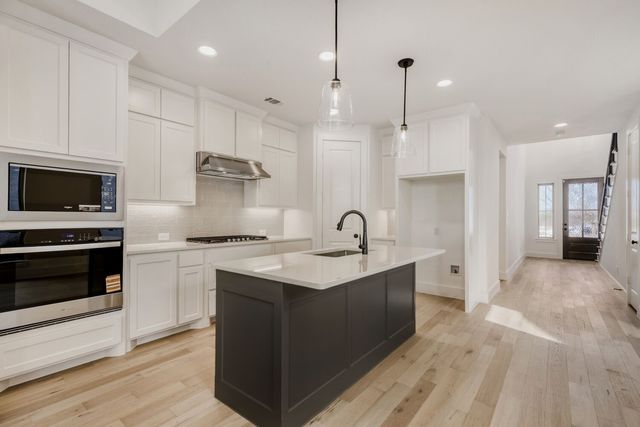 609 Damsel June Street, Lewisville, TX 75056