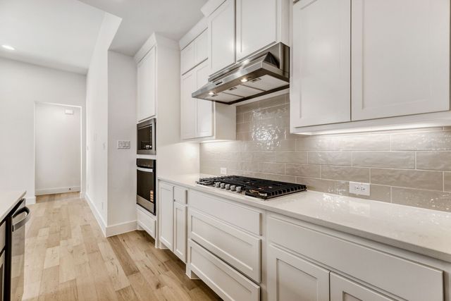 609 Damsel June Street, Lewisville, TX 75056