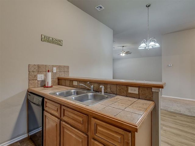 3624 Green Apple Place, Moore, OK 73160