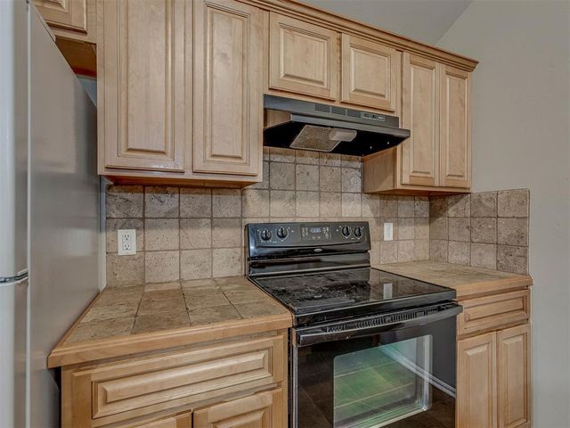 3624 Green Apple Place, Moore, OK 73160