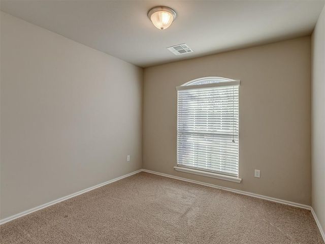 3624 Green Apple Place, Moore, OK 73160