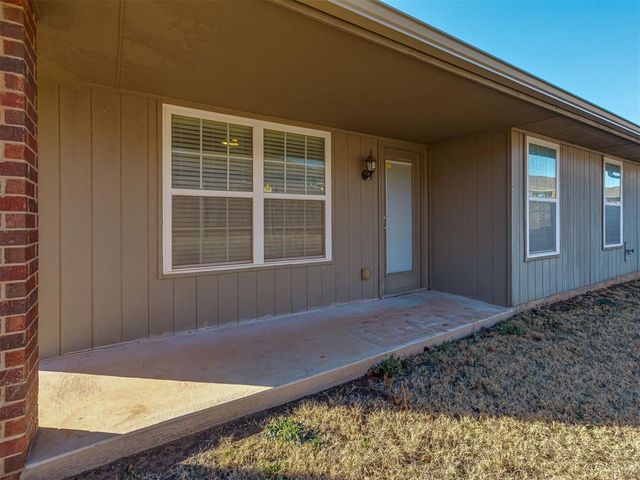 3624 Green Apple Place, Moore, OK 73160