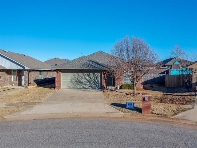 3624 Green Apple Place, Moore, OK 73160