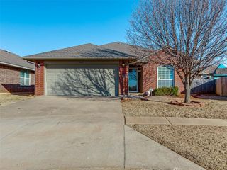 3624 Green Apple Place, Moore, OK 73160