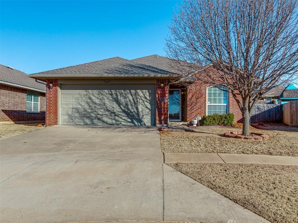 3624 Green Apple Place, Moore, OK 73160