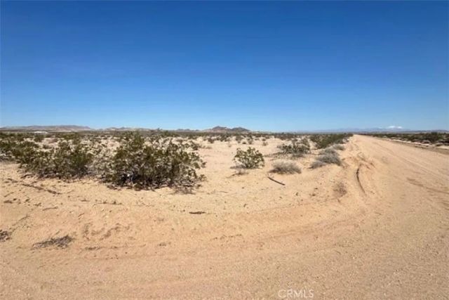 3 Montalyo, 29 Palms, CA 92277