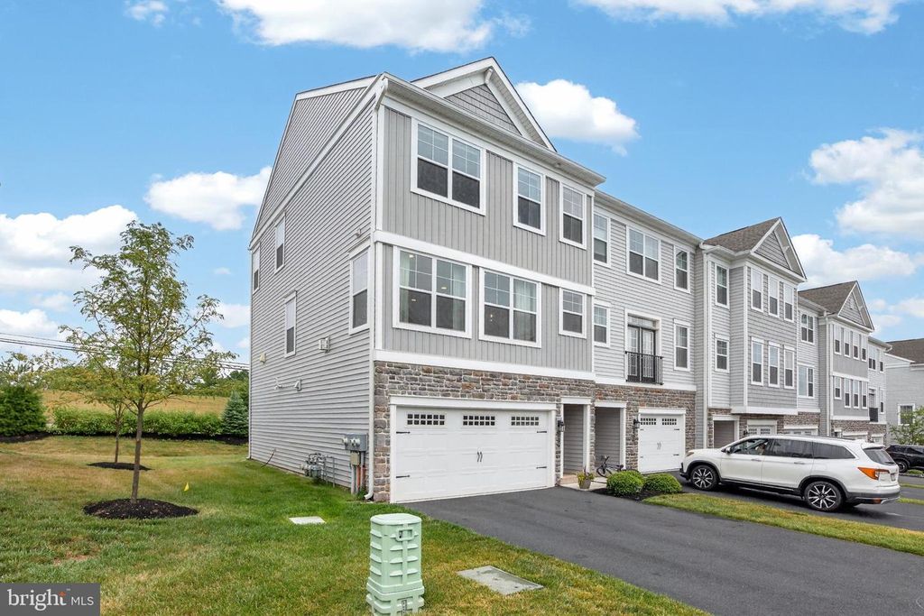 174 LARRABEE WAY, Royersford, PA 19468