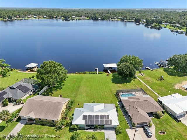 1066 Lake Carrie Drive, Lake Placid, FL 33852