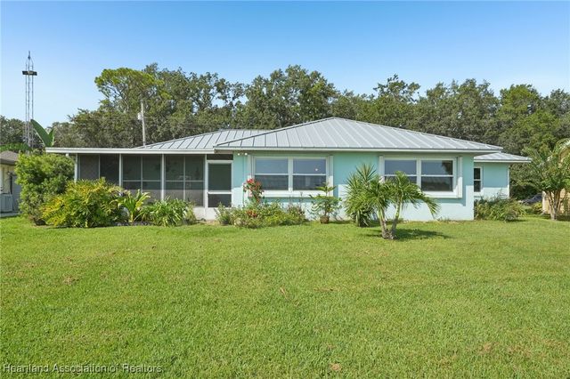 1066 Lake Carrie Drive, Lake Placid, FL 33852