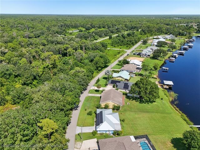 1066 Lake Carrie Drive, Lake Placid, FL 33852