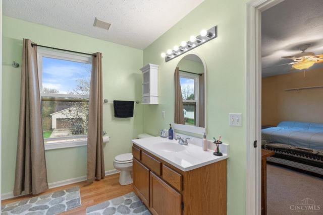 609 Fox Chase Way, Maineville, OH 45039