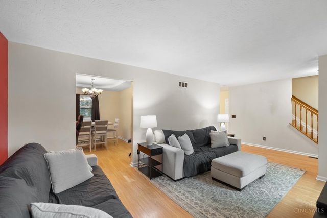 609 Fox Chase Way, Maineville, OH 45039