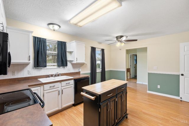 609 Fox Chase Way, Maineville, OH 45039