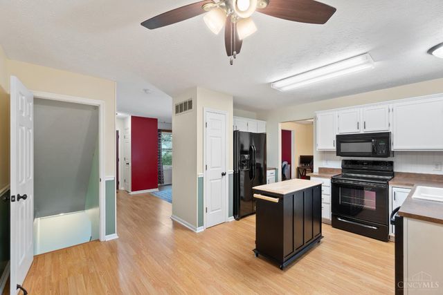 609 Fox Chase Way, Maineville, OH 45039