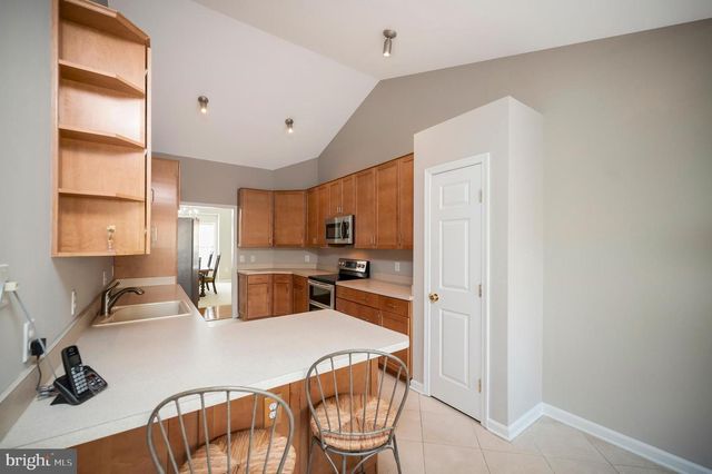 550 HARRISON CIR, Locust Grove, VA 22508