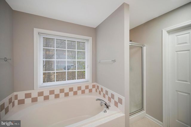 550 HARRISON CIR, Locust Grove, VA 22508