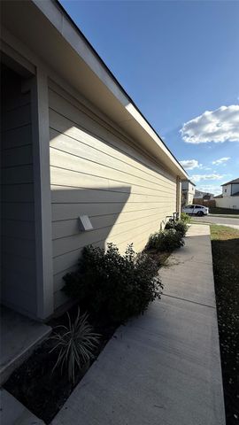 197 Santa Rosa LN, Buda, TX 78610