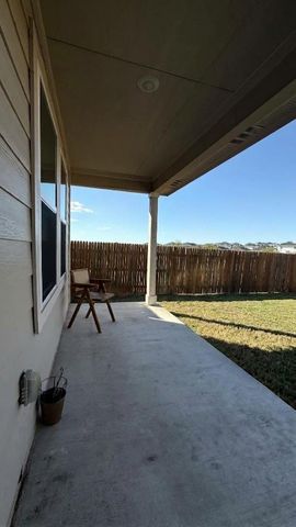 197 Santa Rosa LN, Buda, TX 78610