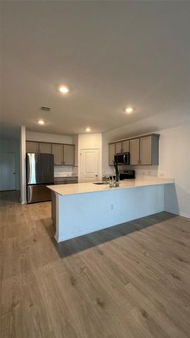 197 Santa Rosa LN, Buda, TX 78610