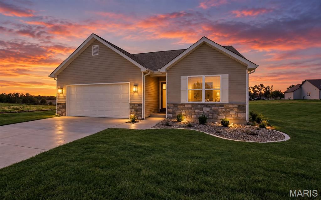 18854 Alyson Drive, Warrenton, MO 63383