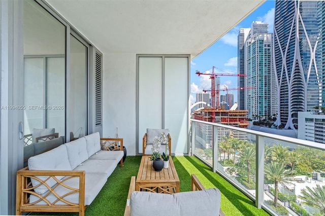 851 NE 1st Ave 1205, Miami, FL 33132