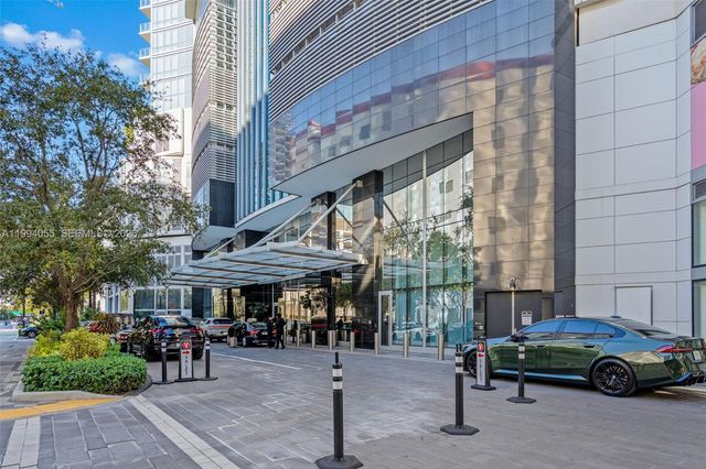 851 NE 1st Ave 1205, Miami, FL 33132