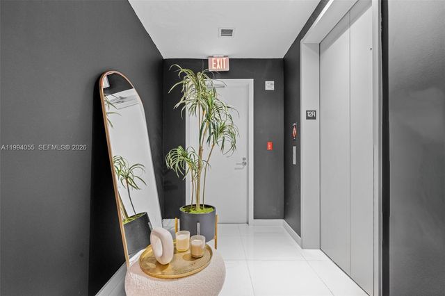 851 NE 1st Ave 1205, Miami, FL 33132