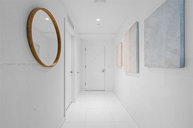 851 NE 1st Ave 1205, Miami, FL 33132