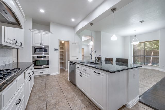 2043 Loma Alta Drive, Irving, TX 75063