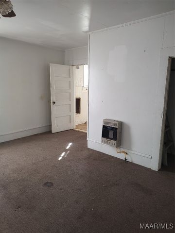 210 Selma Avenue, Selma, AL 36701