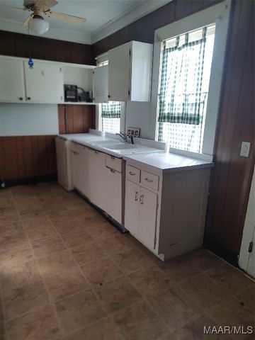 210 Selma Avenue, Selma, AL 36701