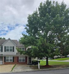 6109 Hickory Lane Drive, Union City, GA 30291