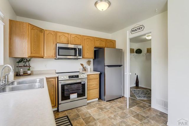 3743 Pronghorn Lane, Pueblo, CO 81004