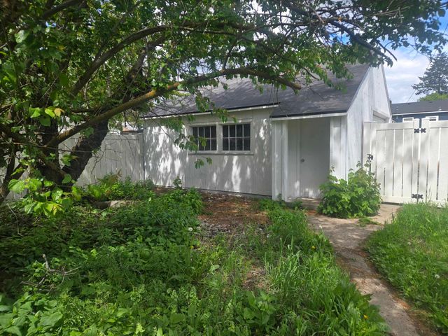 811 E 38TH Ave, Spokane, WA 99203