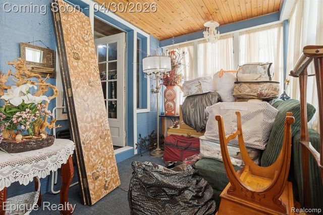 22449 California Street, Saint Clair Shores, MI 48080