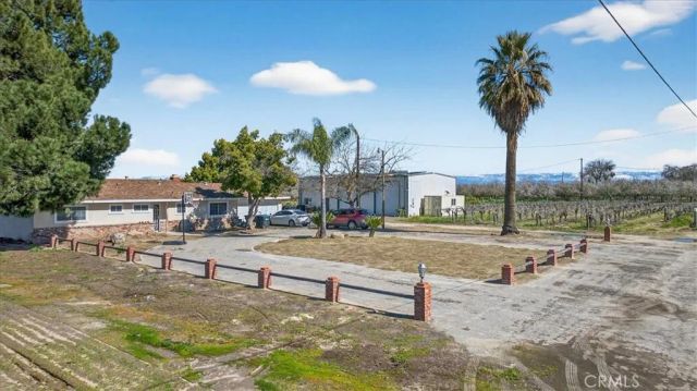 11430 E Saginaw, Selma, CA 93662