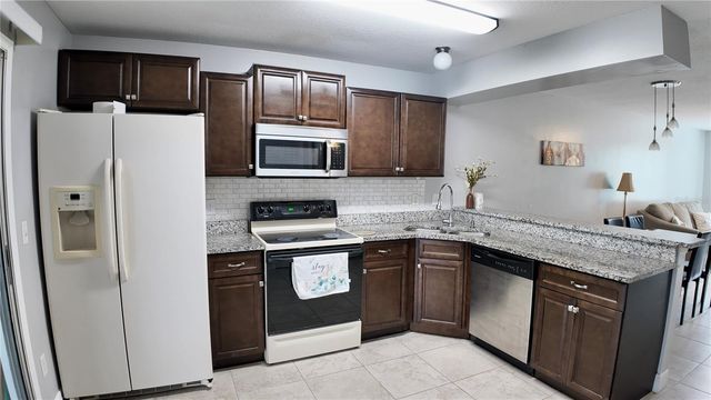 5425 LAKE MARGARET DRIVE 42, Orlando, FL 32812