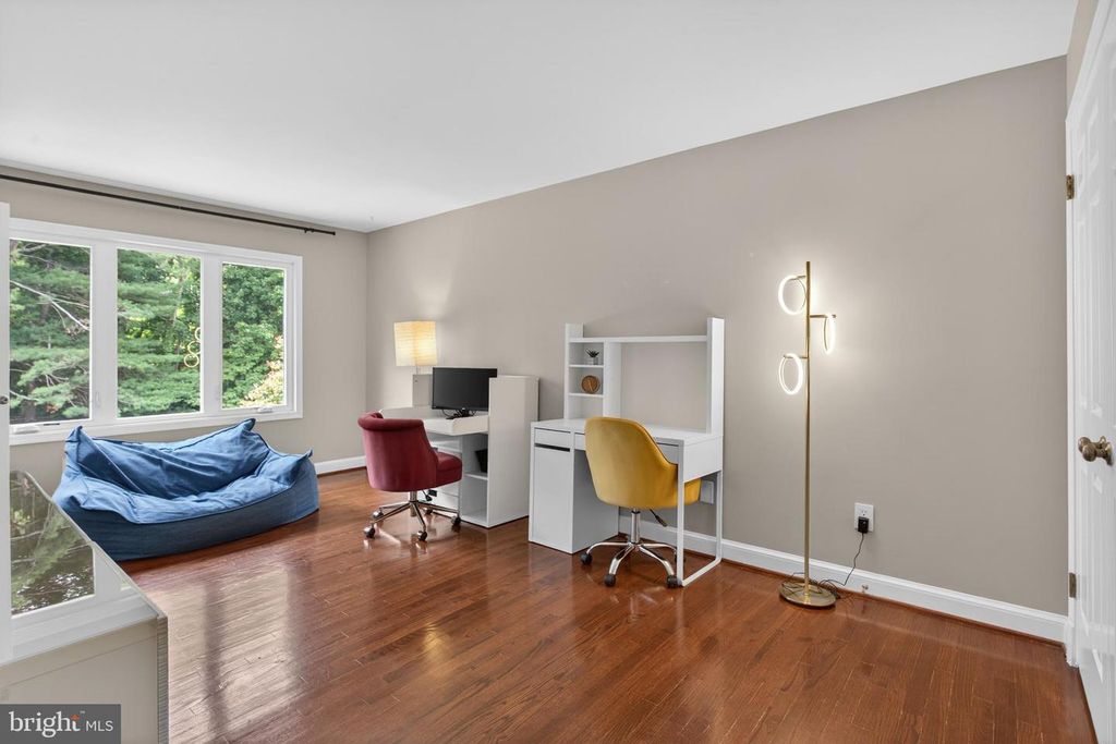 Image 45 of property listing at 6 TRAVILAH TER, Potomac, MD 20854