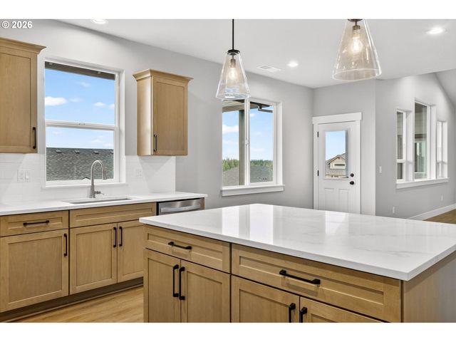 2842 Ne JUSTUS Ave 29, Estacada, OR 97023