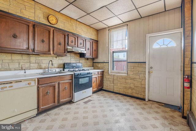 3063 E THOMPSON ST, Philadelphia, PA 19134