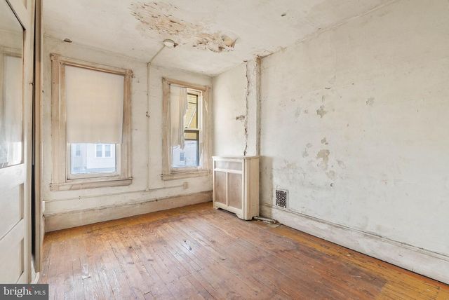 3063 E THOMPSON ST, Philadelphia, PA 19134