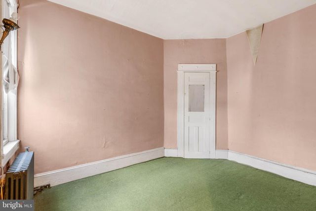 3063 E THOMPSON ST, Philadelphia, PA 19134