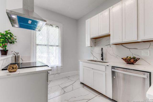 102 Beal, San Antonio, TX 78201