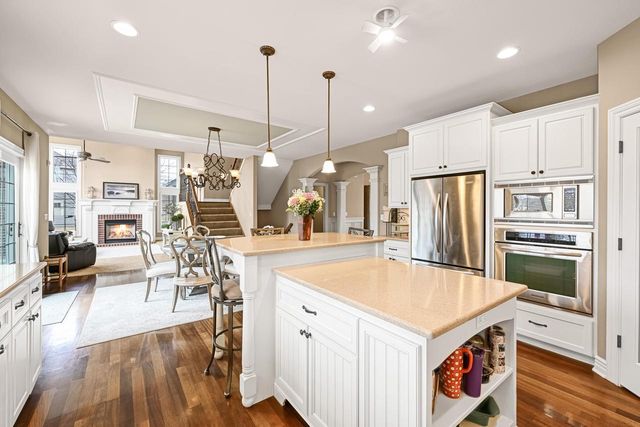 1260 Four Winds WAY, Hartland, WI 53029