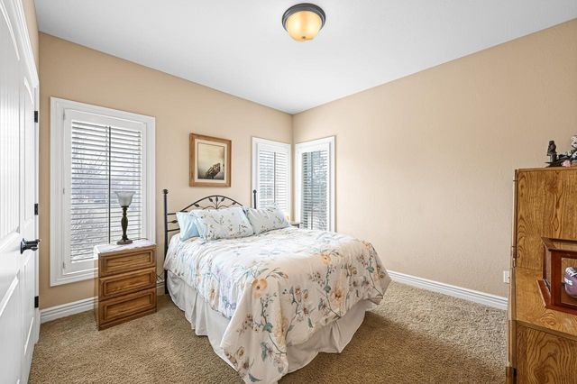 1260 Four Winds WAY, Hartland, WI 53029