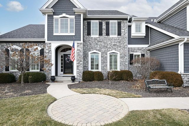 1260 Four Winds WAY, Hartland, WI 53029